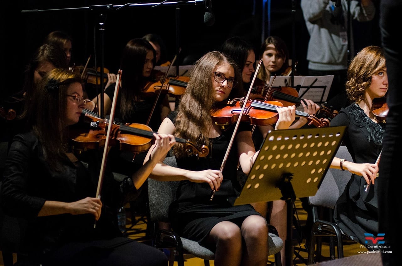 NC Violinist performance photo